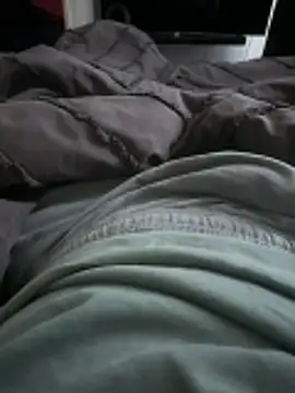 adamblunt59 online show from April 2026 11:27:02 PM