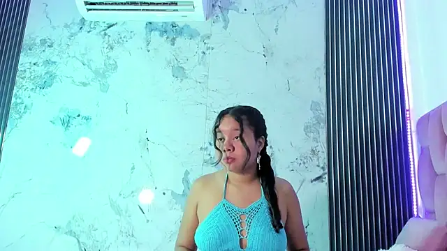 Snapshot of angie_harmony chatting on November 2025 01:45:01 PM angie harmony online show from November 2025 01:45:01 PM