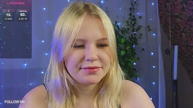 Snapshot of Mila_wxw chatting on November 2025 01:43:03 PM Mila wxw online show from November 2025 01:43:03 PM