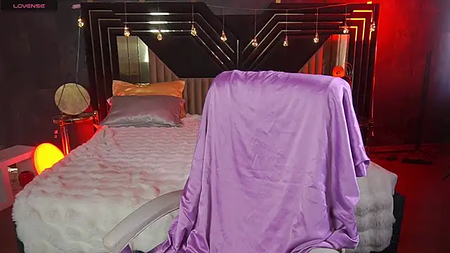 ZafiraMoonn online show from March 2026 08:47:02 AM