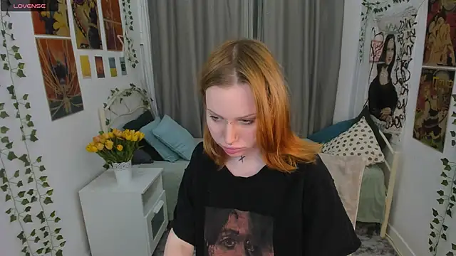 NaomiRosss online show from December 2025 01:38:02 PM