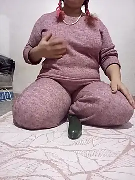 Snapshot of sdlmona chatting on December 2025 05:53:02 PM sdlmona online show from December 2025 05:53:02 PM