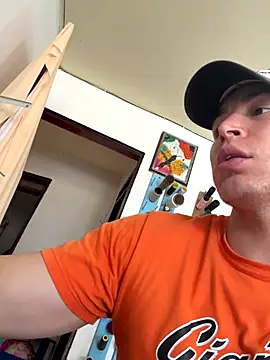 Snapshot of AlexanderBianchi2 chatting on November 2025 03:34:02 PM AlexanderBianchi2 online show from November 2025 03:34:02 PM