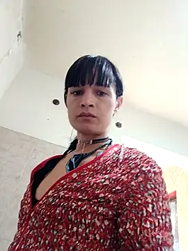 Snapshot of PaulinaLondra2 chatting on November 2025 02:28:02 PM PaulinaLondra2 online show from November 2025 02:28:02 PM