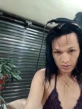 Snapshot of PaulinaLondra2 chatting on November 2025 10:41:02 AM PaulinaLondra2 online show from November 2025 10:41:02 AM