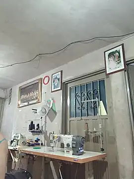 Snapshot of PaulinaLondra2 chatting on December 2025 11:16:02 AM PaulinaLondra2 online show from December 2025 11:16:02 AM