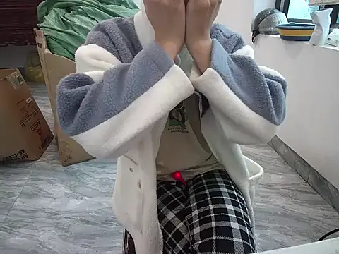 Snapshot of ---Lusi03--- chatting on December 2025 12:49:02 AM ---Lusi03--- online show from December 2025 12:49:02 AM