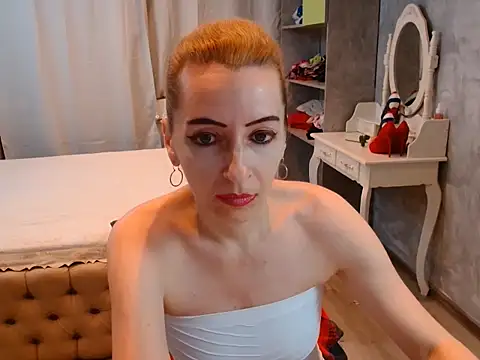 Snapshot of AnneDevrim chatting on December 2025 07:14:02 AM AnneDevrim online show from December 2025 07:14:02 AM