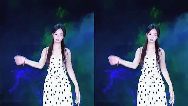 Snapshot of Amazing-001 chatting on December 2025 07:53:02 PM Amazing-001 online show from December 2025 07:53:02 PM