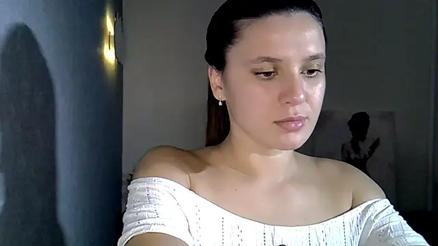 KiraHoney online show from November 2025 08:29:01 PM