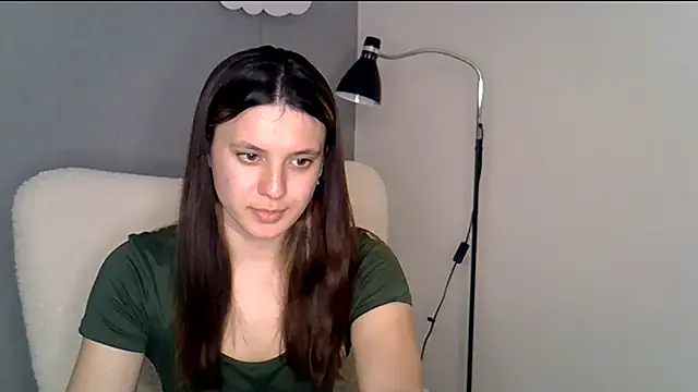 KiraHoney online show from April 2026 07:27:02 PM