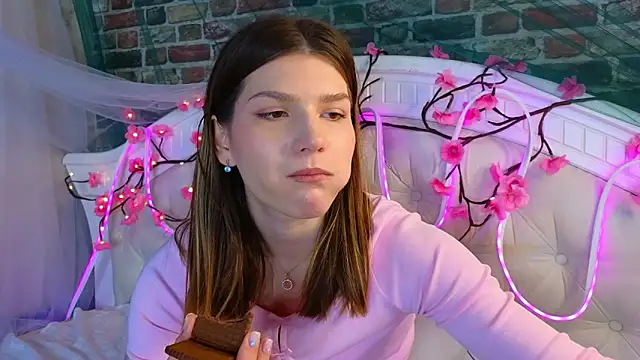 Snapshot of WilmaJohnson chatting on March 2026 07:04:02 AM WilmaJohnson online show from March 2026 07:04:02 AM