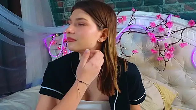 Snapshot of WilmaJohnson chatting on March 2026 08:26:33 AM WilmaJohnson online show from March 2026 08:26:33 AM