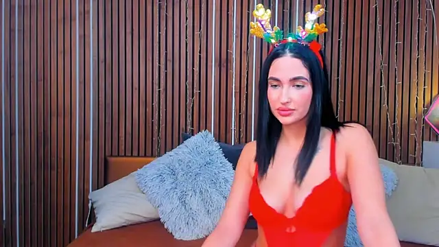 Snapshot of CamillaParis25 chatting on December 2025 06:04:01 PM CamillaParis25 online show from December 2025 06:04:01 PM