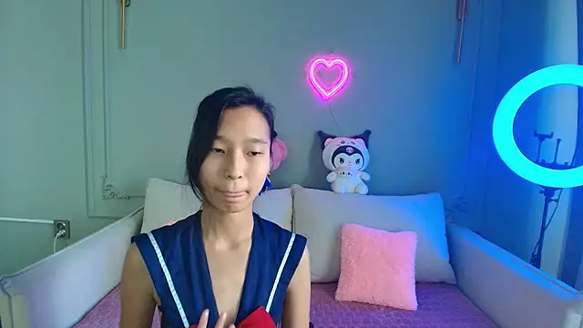 lihnpham online show from December 2025 03:25:01 AM