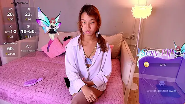 Snapshot of lihnpham chatting on March 2026 03:12:02 AM lihnpham online show from March 2026 03:12:02 AM