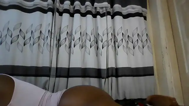 BARBIEDOLLXXX online show from November 2025 09:28:01 PM