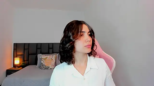 sara ospinna online show from December 2025 11:59:01 AM