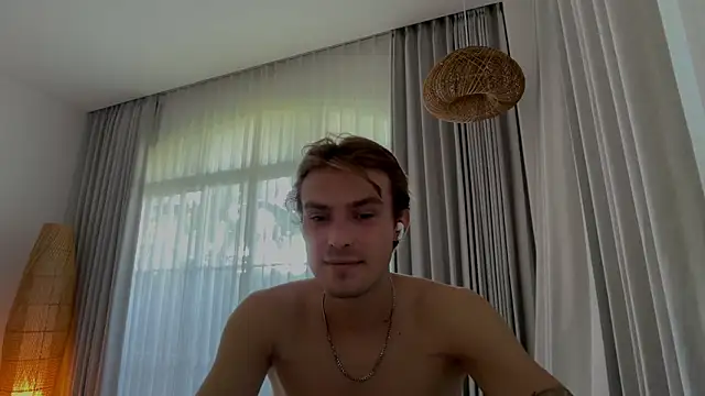 Snapshot of DanteRay chatting on July 2026 05:32:02 AM DanteRay online show from July 2026 05:32:02 AM