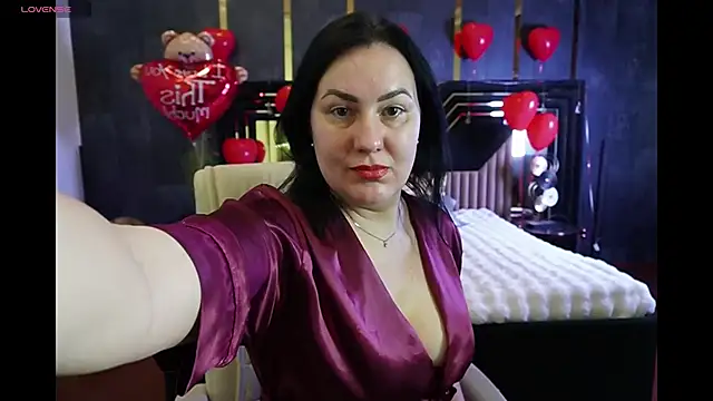 VelvetLuck online show from February 2026 01:40:01 PM