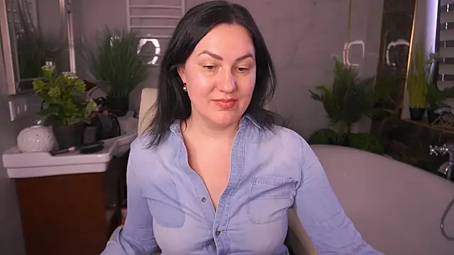 VelvetLuck online show from April 2026 12:43:01 PM