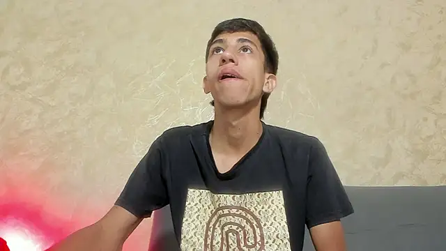 Snapshot of lucian_davii chatting on November 2025 12:15:02 PM lucian davii online show from November 2025 12:15:02 PM