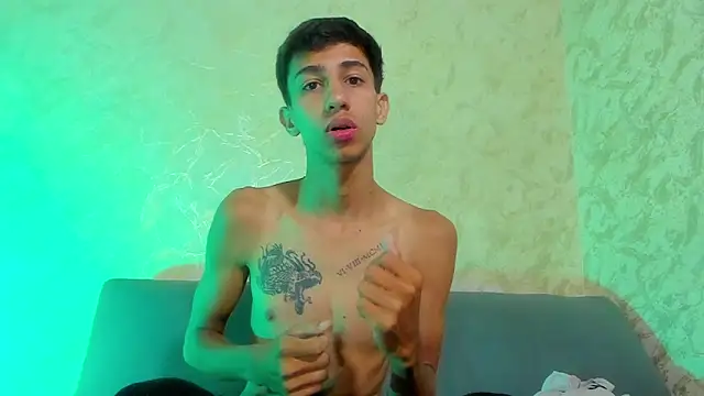 Snapshot of lucian_davii chatting on November 2025 12:26:01 PM lucian davii online show from November 2025 12:26:01 PM