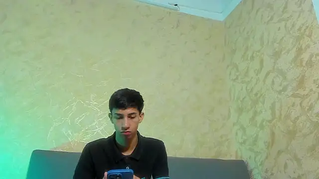 Snapshot of lucian_davii chatting on November 2025 12:34:01 PM lucian davii online show from November 2025 12:34:01 PM