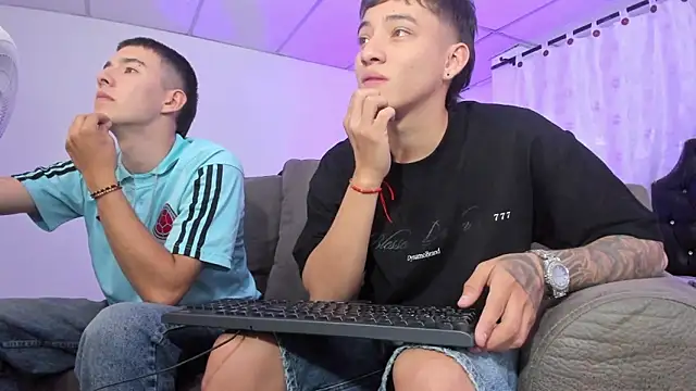 Aleck Boy online show from February 2026 08:01:02 PM