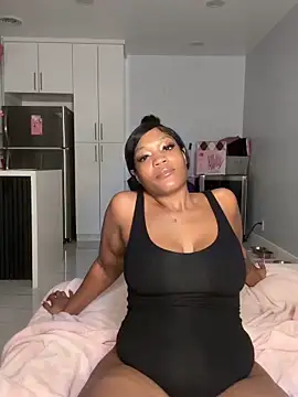 Snapshot of PrincessDreamm chatting on February 2026 11:55:02 PM PrincessDreamm online show from February 2026 11:55:02 PM