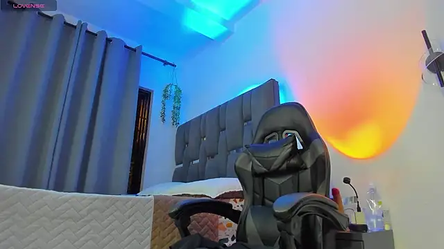 Snapshot of noah_corvelle chatting on February 2026 05:14:01 AM noah corvelle online show from February 2026 05:14:01 AM