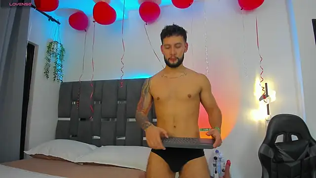 Snapshot of noah_corvelle chatting on February 2026 04:54:02 AM noah corvelle online show from February 2026 04:54:02 AM