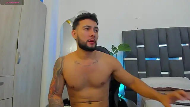 Snapshot of noah_corvelle chatting on March 2026 01:46:02 AM noah corvelle online show from March 2026 01:46:02 AM