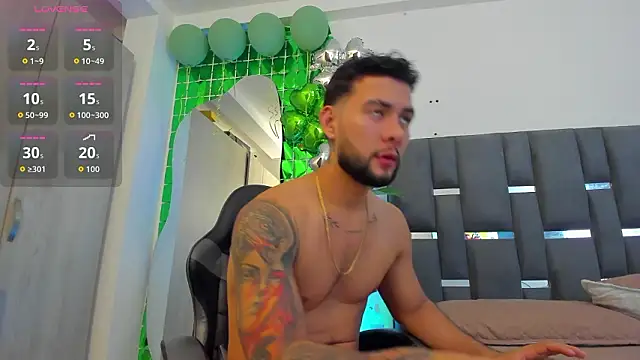 Snapshot of noah_corvelle chatting on March 2026 02:26:01 AM noah corvelle online show from March 2026 02:26:01 AM