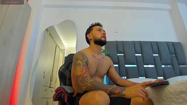 Snapshot of noah_corvelle chatting on March 2026 02:28:02 AM noah corvelle online show from March 2026 02:28:02 AM