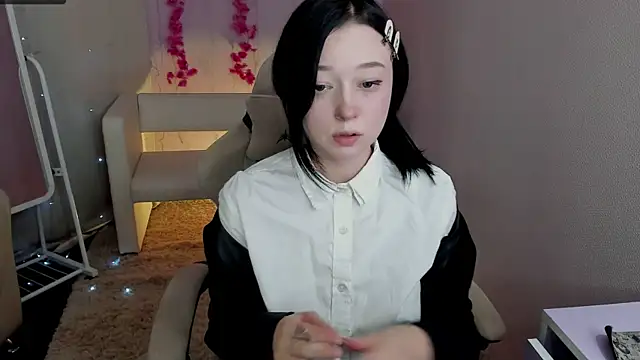 Hanako Rey online show from November 2025 01:35:02 PM