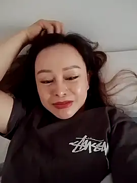 Snapshot of thu-cuoi chatting on December 2025 07:25:01 AM thu-cuoi online show from December 2025 07:25:01 AM