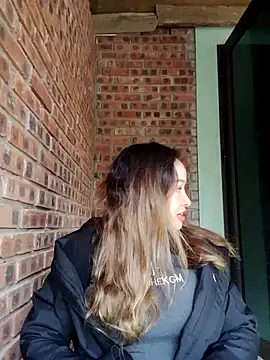 Snapshot of thu-cuoi chatting on December 2025 07:03:01 AM thu-cuoi online show from December 2025 07:03:01 AM