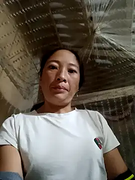 Snapshot of oanh-oanhbay chatting on November 2025 10:08:02 PM oanh-oanhbay online show from November 2025 10:08:02 PM