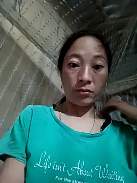 Snapshot of oanh-oanhbay chatting on November 2025 09:25:02 PM oanh-oanhbay online show from November 2025 09:25:02 PM