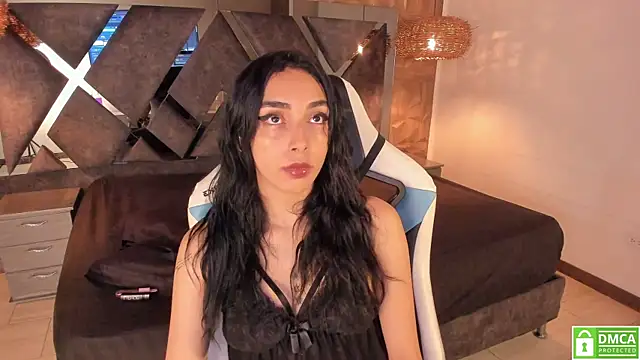 Kiara velvet   online show from May 2026 05:02:01 AM