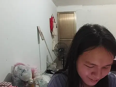 RebelAura online show from April 2026 12:33:02 PM