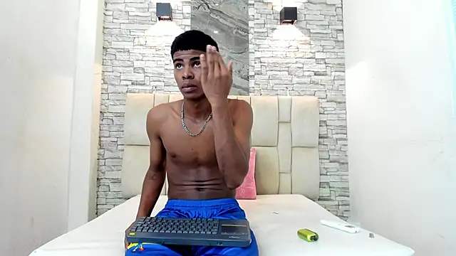 Snapshot of XAVI_LEE chatting on December 2025 08:13:01 PM XAVI LEE online show from December 2025 08:13:01 PM