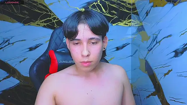 Suarezz10  online show from November 2025 01:36:01 AM