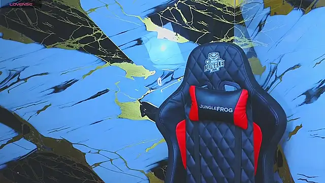 Suarezz10  online show from November 2025 02:33:01 PM