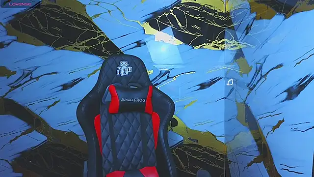 Suarezz10  online show from November 2025 04:38:01 PM