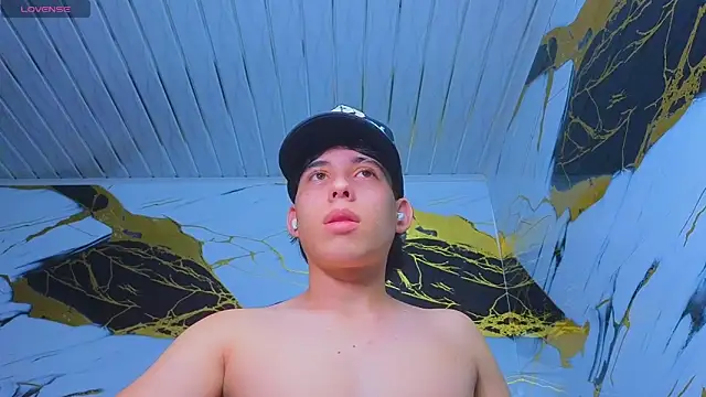 Suarezz10  online show from December 2025 08:10:01 AM