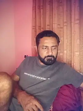 RubyEntity online show from November 2025 06:24:02 PM