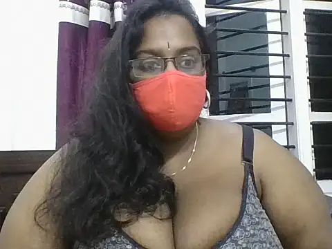 hootypriya online show from February 2026 11:31:02 PM