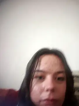 Leacouturierrr online show from November 2025 01:54:02 PM